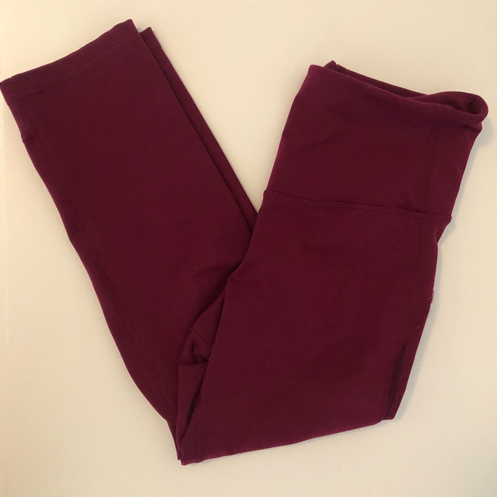 Cropped maroon mesh athletic leggings